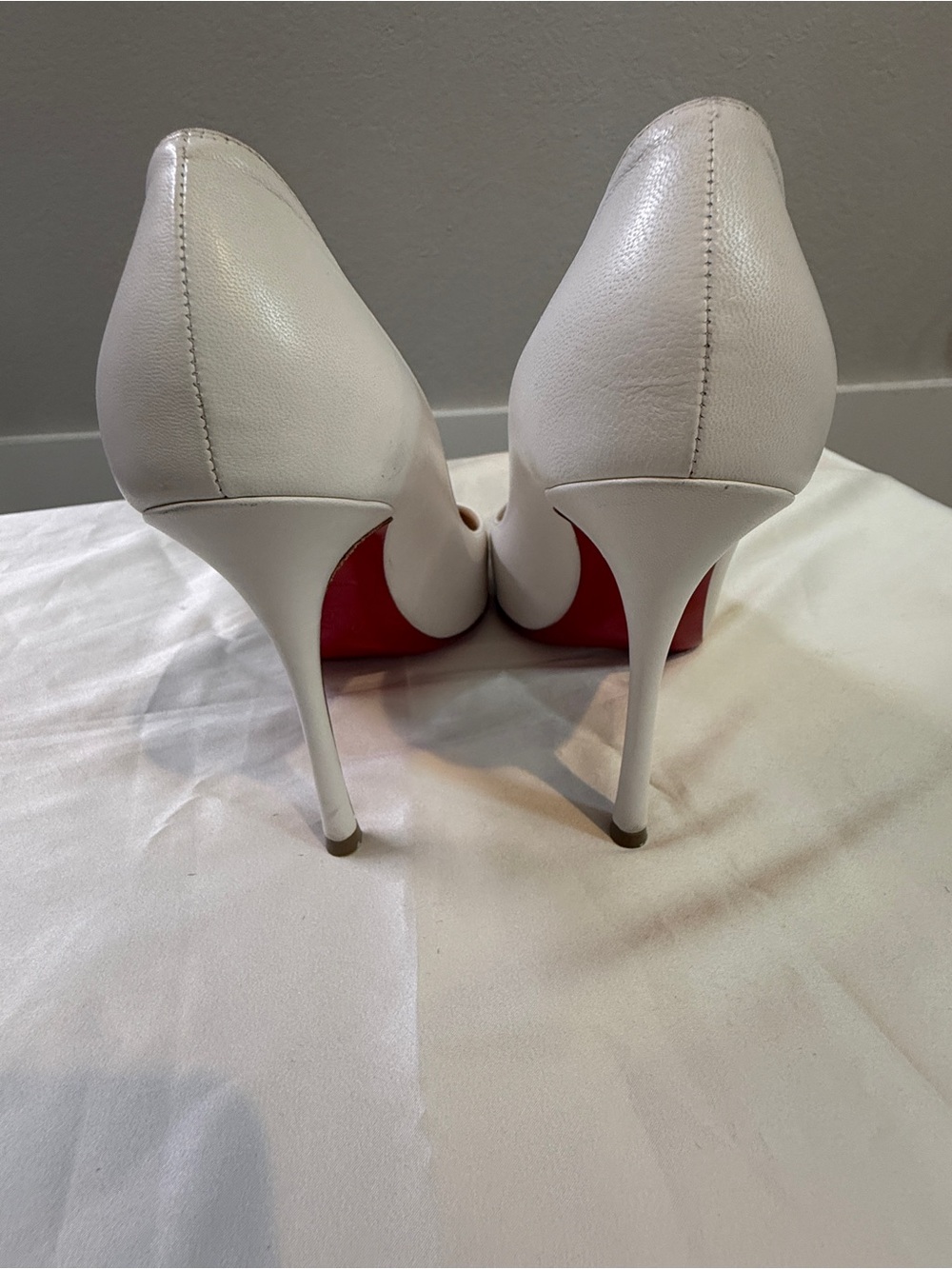 Christian Louboutin White/Bianca Nappa Leather Décolleté 100mm Pump - Picture 6 of 16